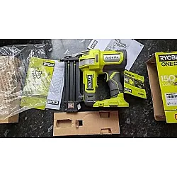 Spikpistol 18V med batteri och laddare, Ryobi