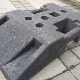 Gummibas för Skyltar och Avstängningsmaterial 28kg Universell Hålbild