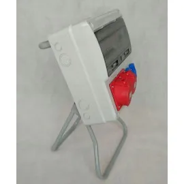 Elcentral IP442 terminaler 3 x 230V/400V, 50/60 Hz, 10A, max 100A, med elmätare