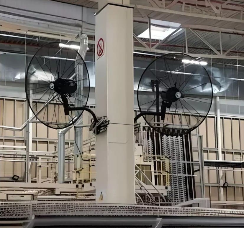 Powerful Cooling Wall Fan 65 cm 210W - Industrial Fan for Wall Mounting, 12, 300 m³/h