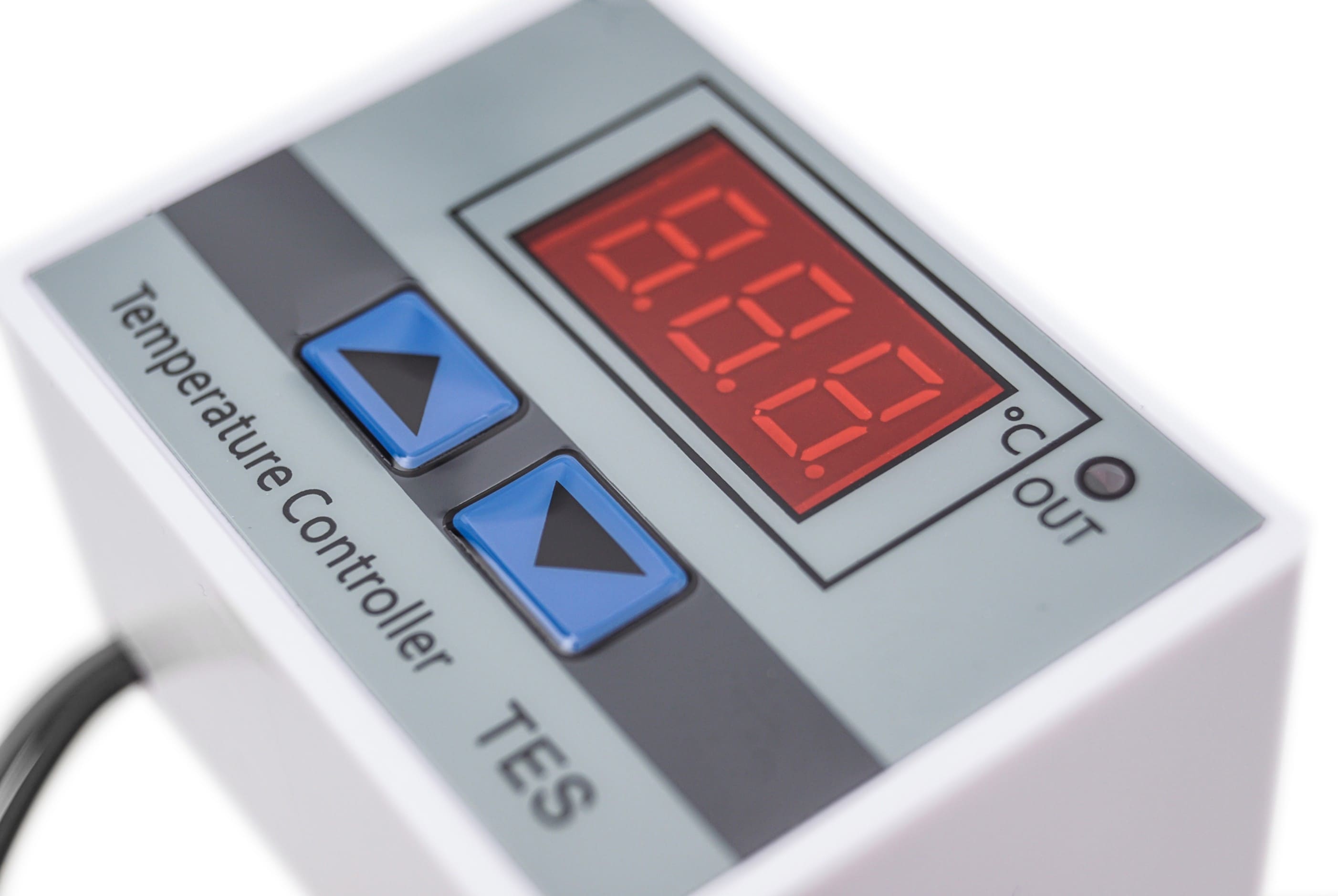 Thermostat Digital Plug-in 230V 1500W -55°C to 110°C Heat/Cool TES-230V, Adelid