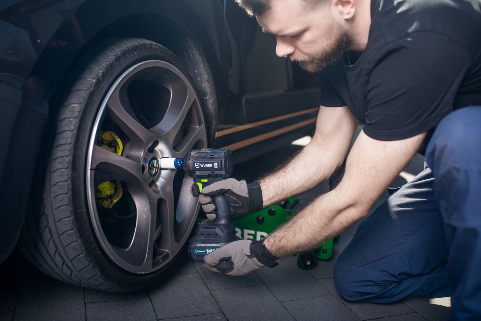 Mutterdragare Batteridriven 600 Nm 20V Borstlös 1/2" Set med Batteri 4.0 Ah och Laddare, Wuber