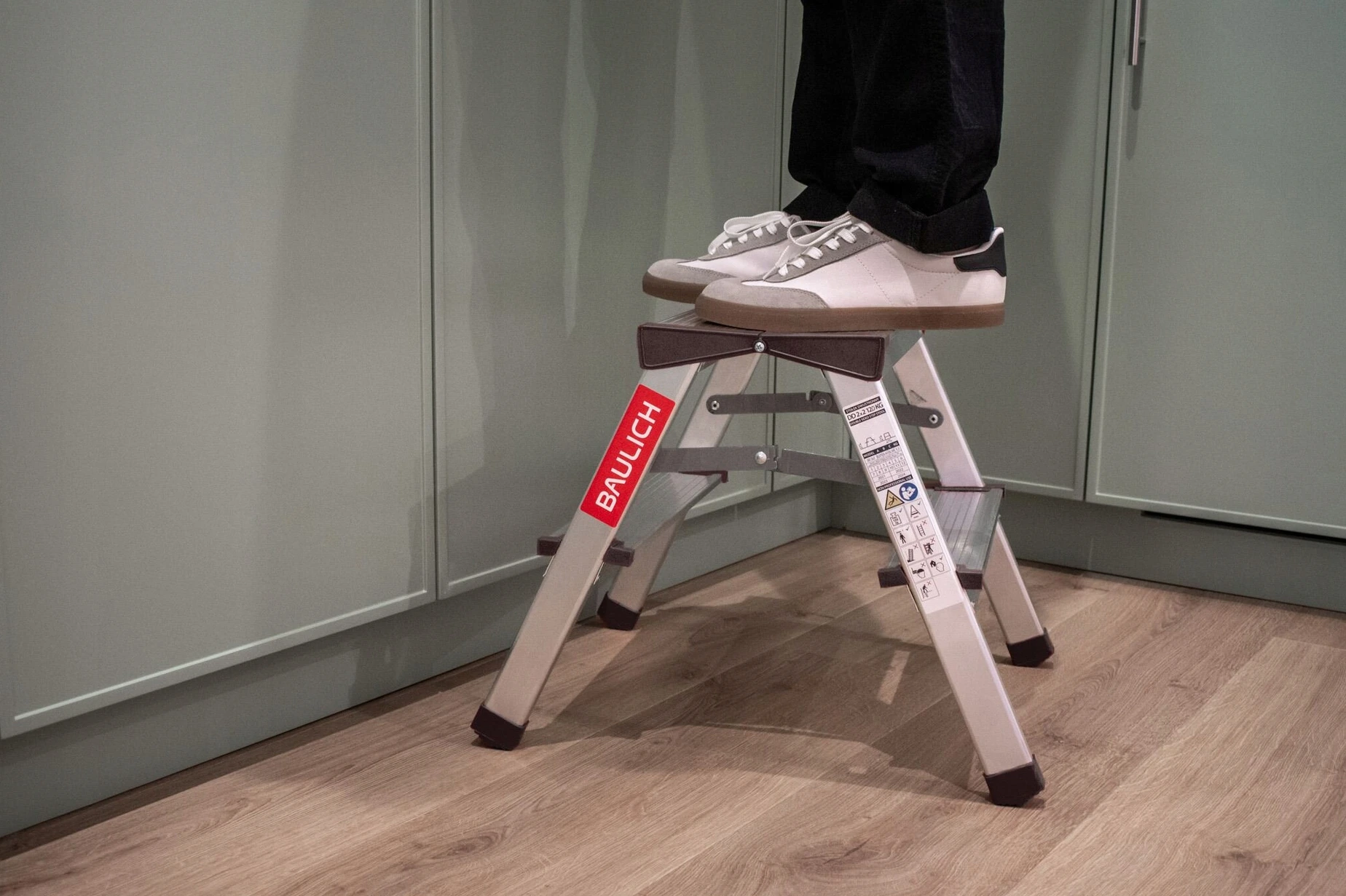 Pall, hopfällbart mini stege, aluminium, max 125 kg, BAULICH