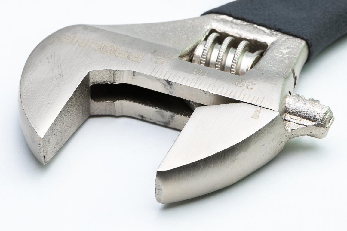 Skiftnyckel 150-600 mm, 19-62 mm, drop forged, kolstål, satin finish, gummibeklätt handtag, med skala, Proline