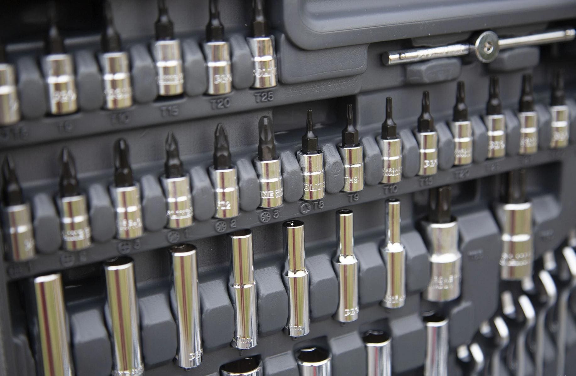 Metric Socket Wrench set 217 pcs, 1/4, 3/8, 1/2, 3.5-32 mm, Long and Short Sockets, with U-Ring Wrenches, CRV, Proline