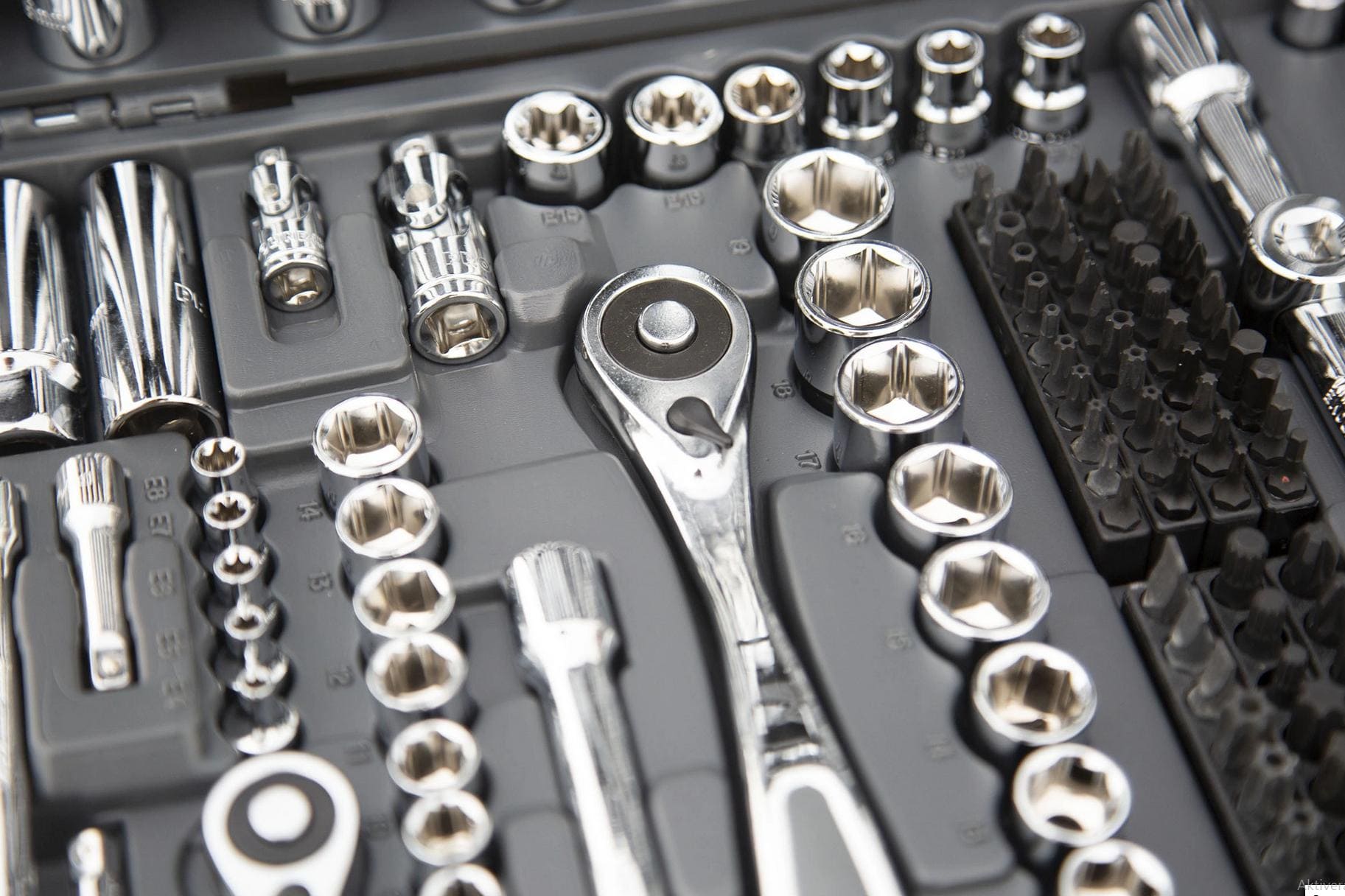 Metric Socket Wrench set 217 pcs, 1/4, 3/8, 1/2, 3.5-32 mm, Long and Short Sockets, with U-Ring Wrenches, CRV, Proline