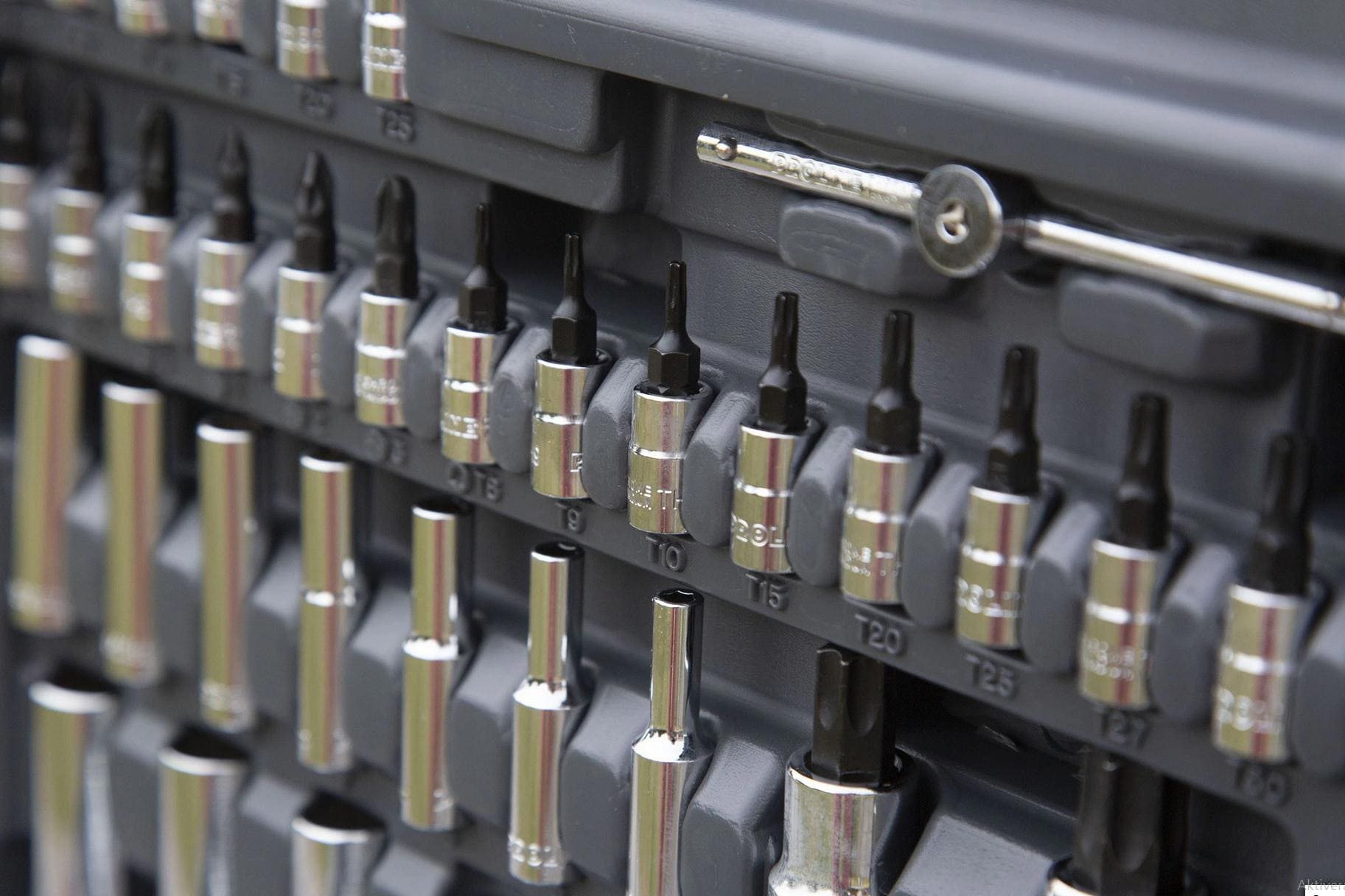 Metric Socket Wrench set 217 pcs, 1/4, 3/8, 1/2, 3.5-32 mm, Long and Short Sockets, with U-Ring Wrenches, CRV, Proline