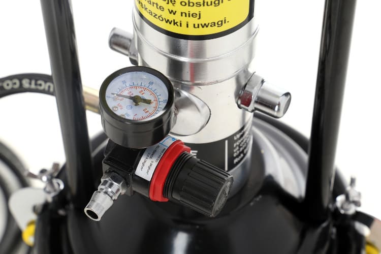 Smörjpump 12L tryckluftsdriven, komplett sats med tillbehör