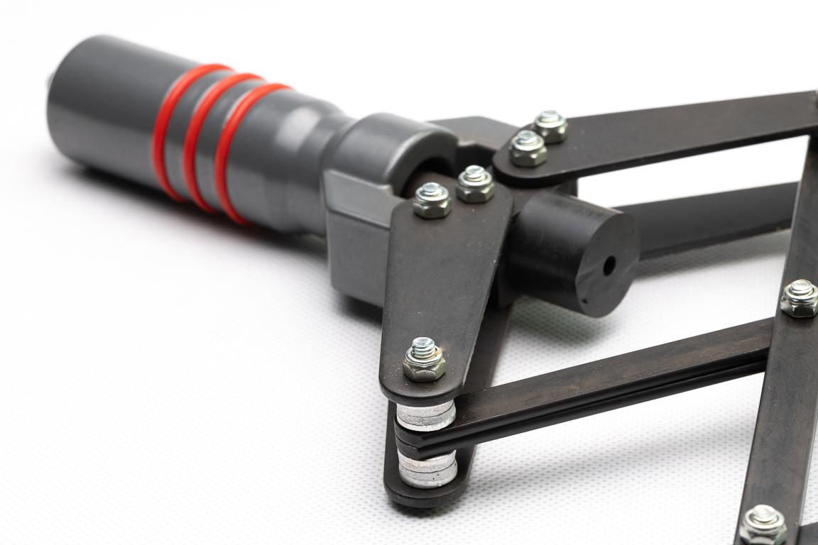 Lazy tongs riveter from ROOKS