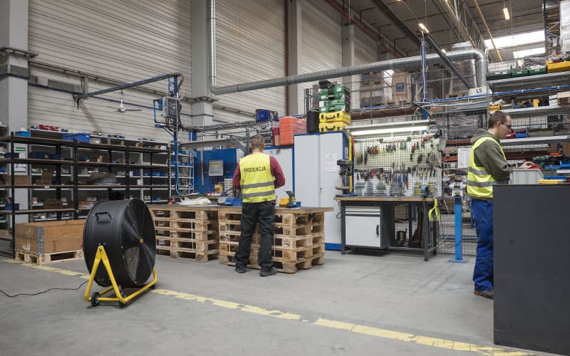 Mobil Industrifläkt 90 cm 13200 m³/h, Pulverlackad Golvmodell 412W, Master