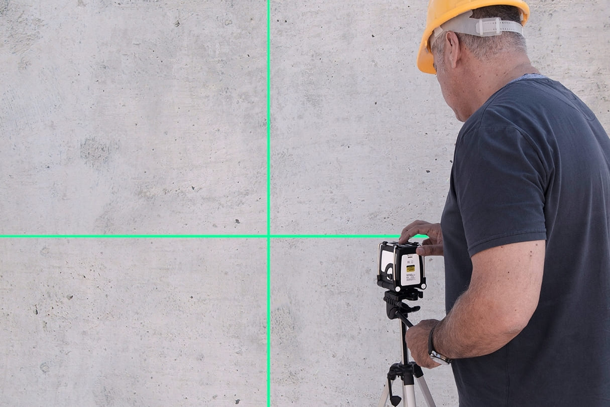 Self-Levelling Cross Line Laser Green Beam | Kapro