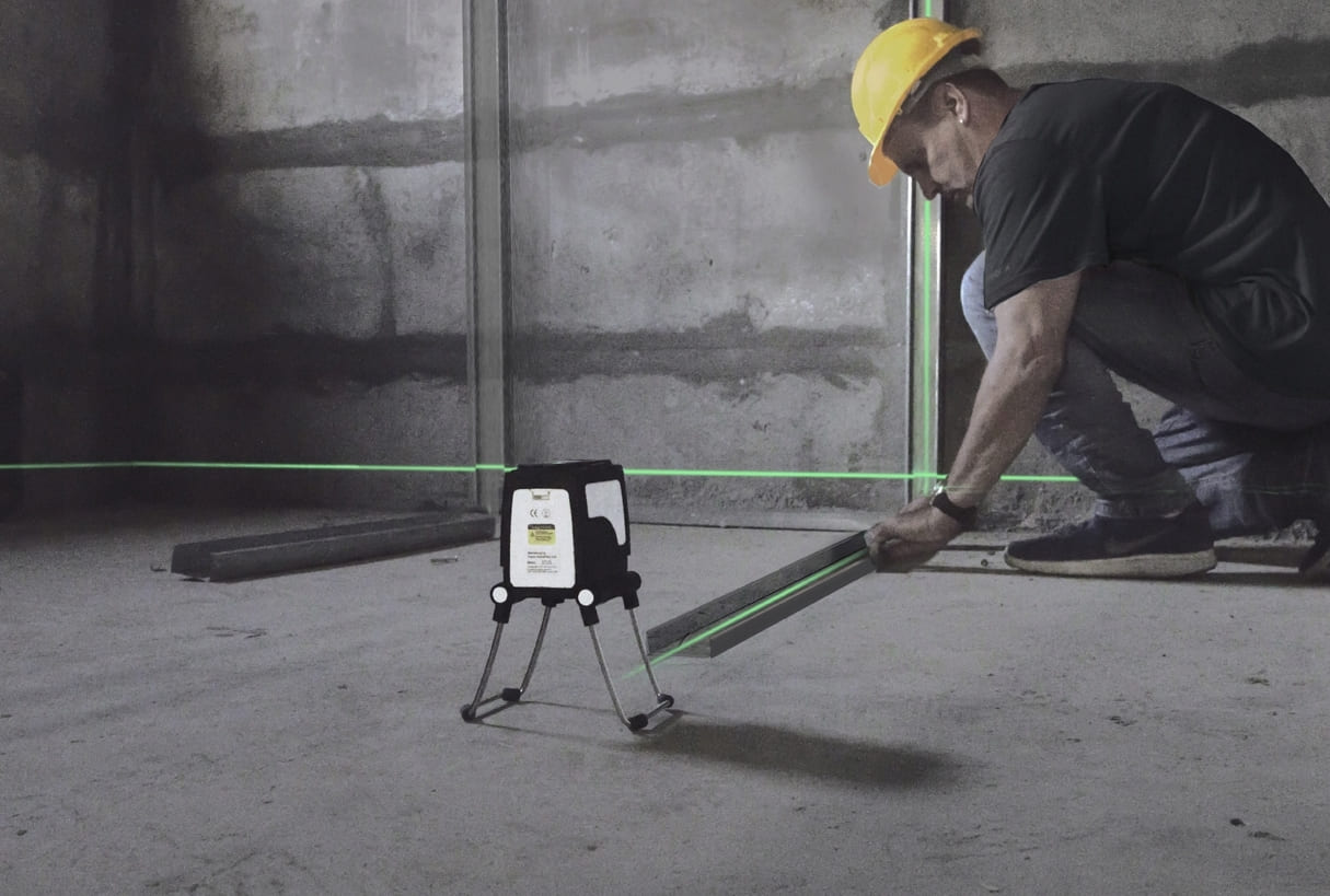Self-Levelling Cross Line Laser Green Beam | Kapro