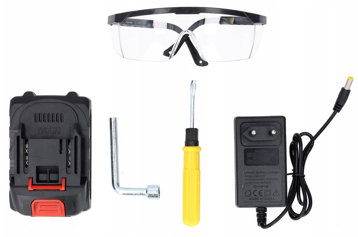 Chainsaw cordless with 2 batteries 2Ah 21V, Crosscut Saw 4, charger, bag, Kraft & Delle