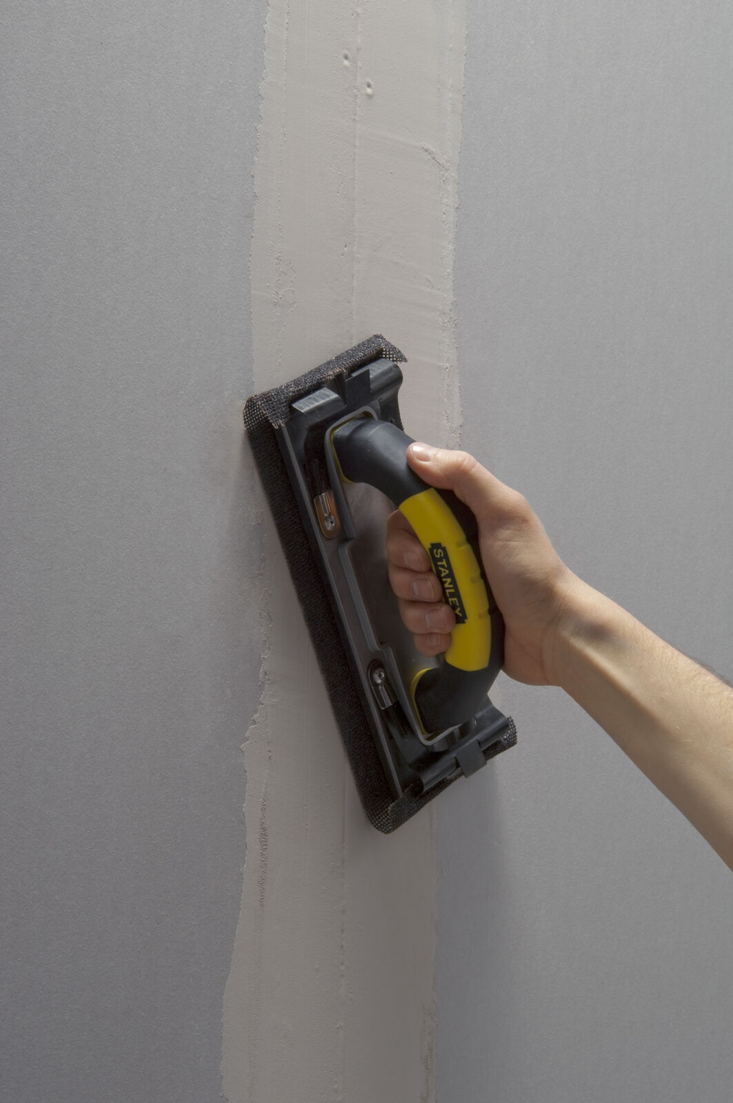 Hand Sander with Improved Clip