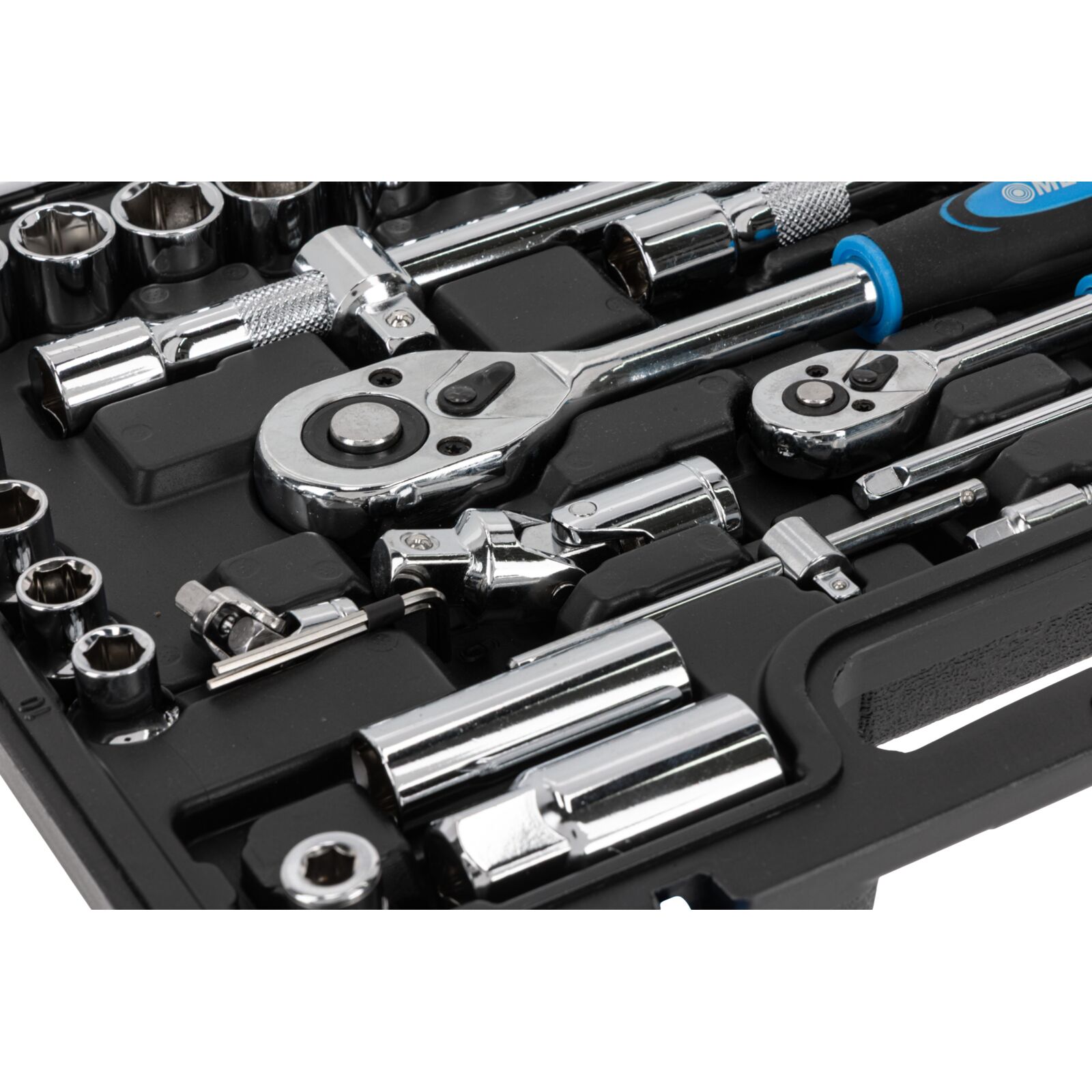 94 Pc Socket set 1/2 and 1/4 Drive 4-32 mm