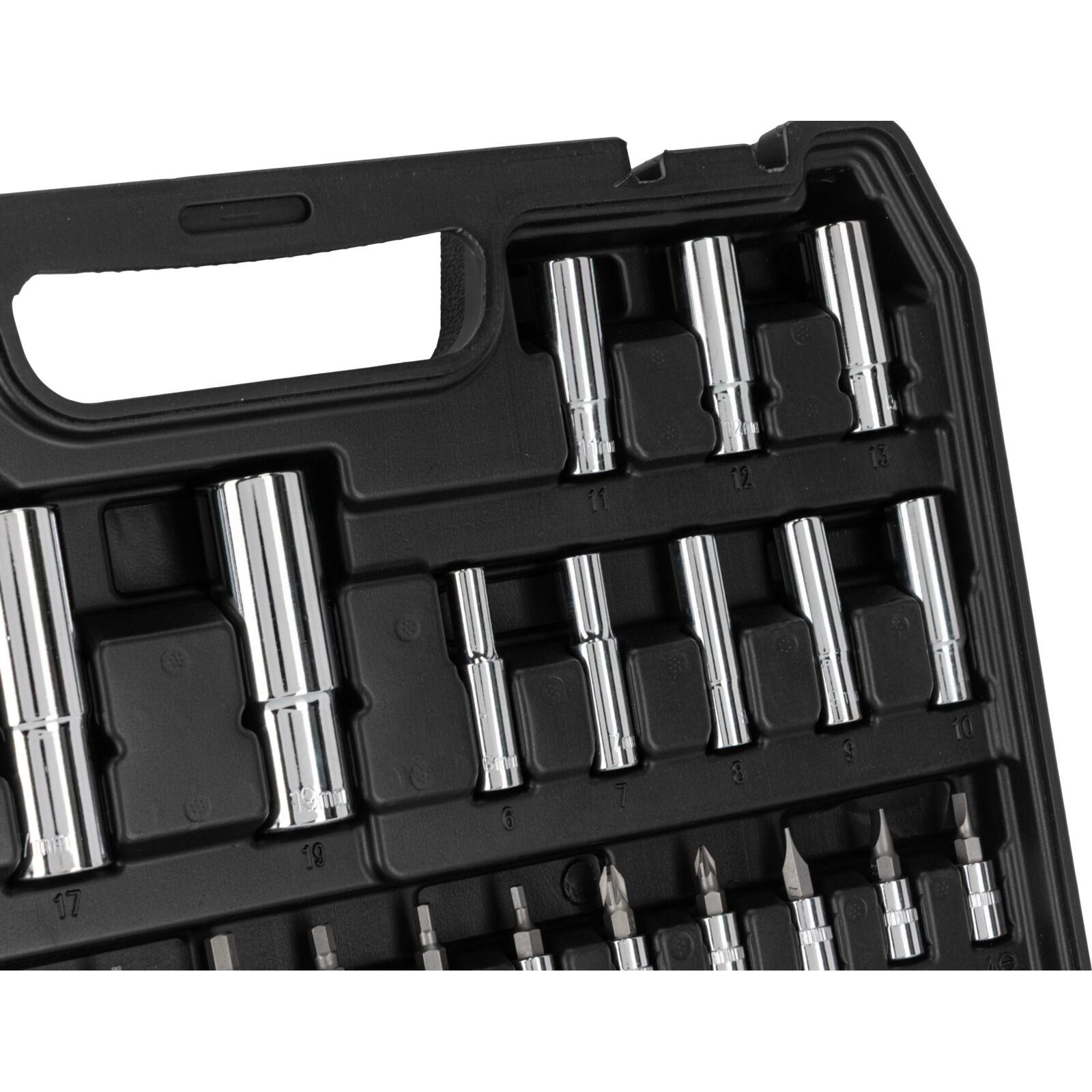 94 Pc Socket set 1/2 and 1/4 Drive 4-32 mm