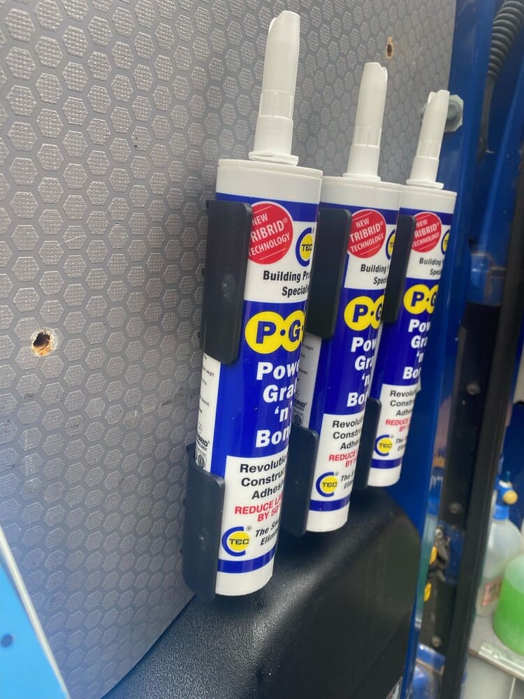 Tubhållare 4-pack, fästen för tuber med silikon, lim m.m. , STEALTHMOUNTS