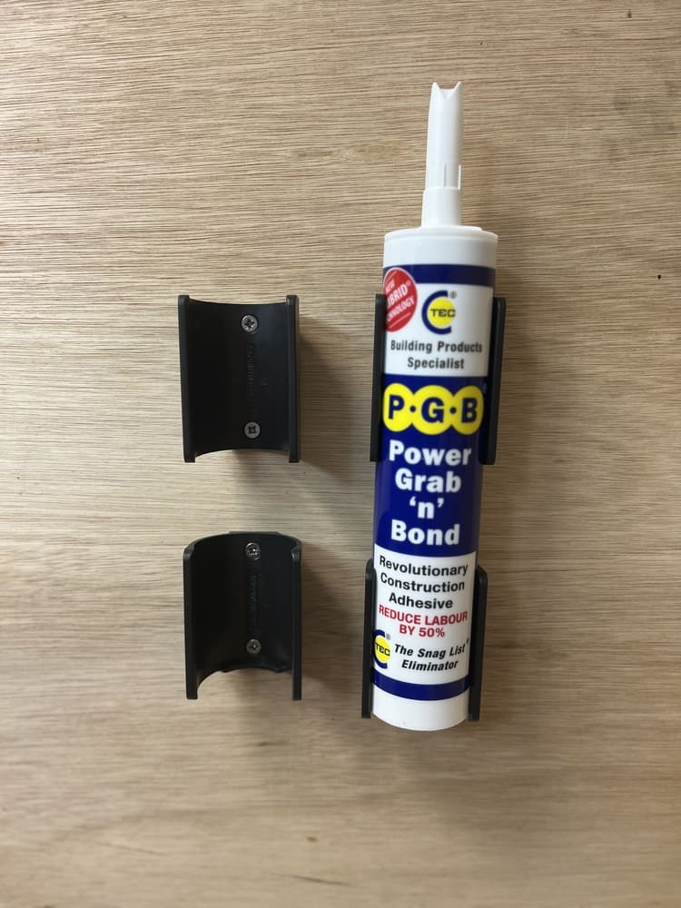 Tubhållare 4-pack, fästen för tuber med silikon, lim m.m. , STEALTHMOUNTS
